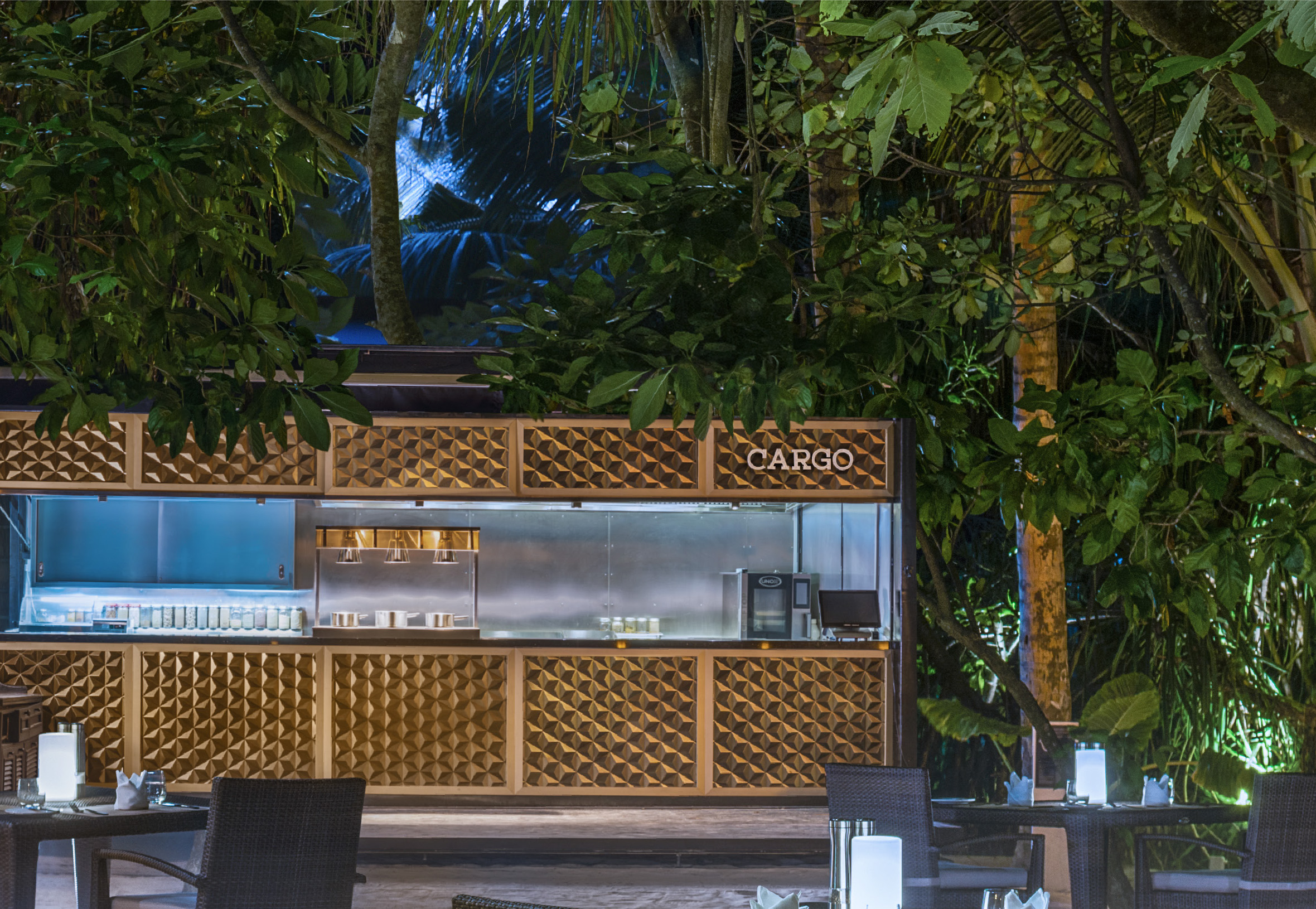 stRegis_hotel_signage_wayfinding_brand_design_5@2x-80